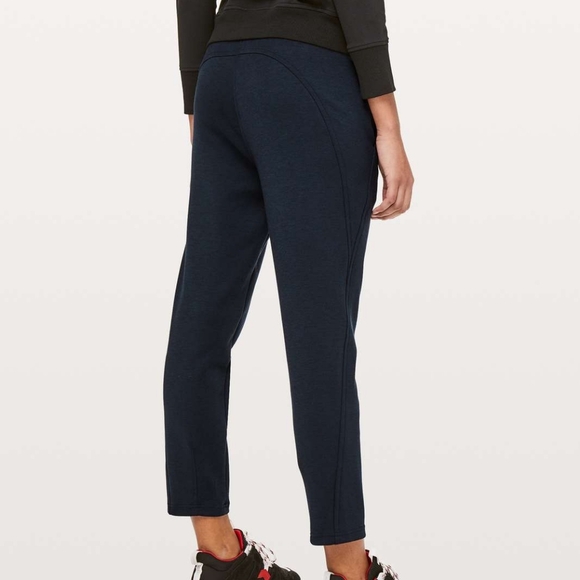 Lululemon City Sleek Sweatpant True Navy Womens Size 6 Drawstring‎ Lounge - Picture 3 of 14